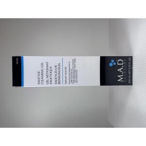M.A.D Skincare Salicylic Cleansing Gel - 200 mL